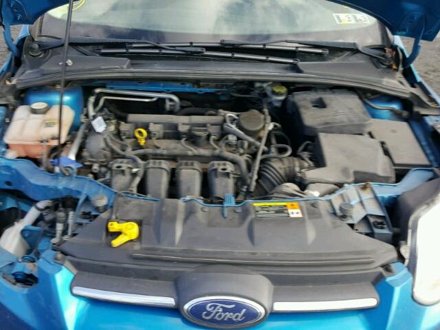 1FAHP3F26CL150230 - 2012 FORD FOCUS SE BLUE photo 7