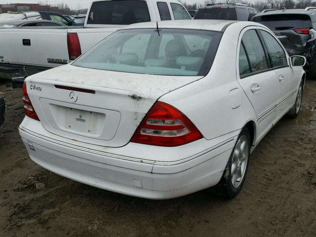 WDBRF61J11F131712 - 2001 MERCEDES-BENZ C 240 WHITE photo 4