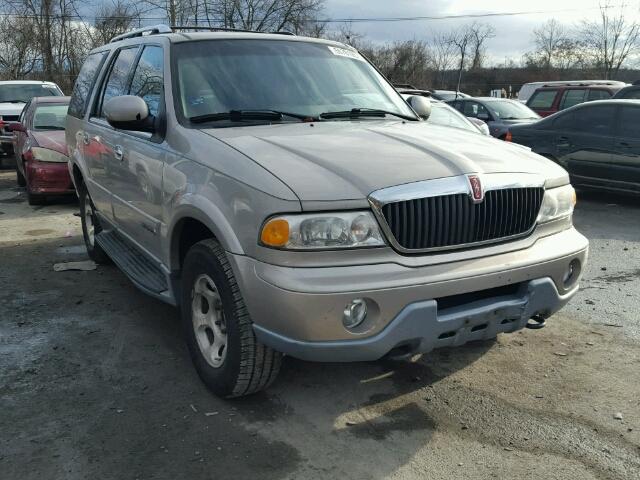 5LMFU28A3YLJ38867 - 2000 LINCOLN NAVIGATOR ბეჟი ფოტო 1