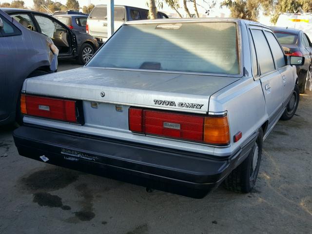 JT2SV12E3G6026892 - 1986 TOYOTA CAMRY DLX BLUE photo 4