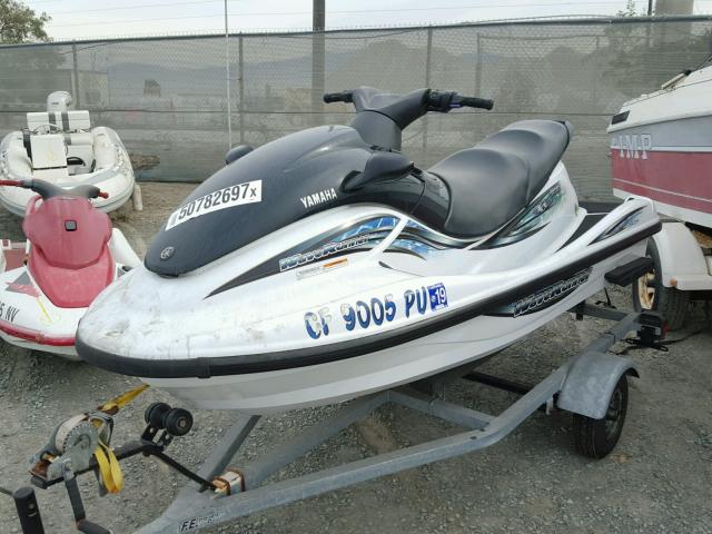 YAMA2849K001 - 2001 YAMAHA WAVERUNNER WHITE photo 2