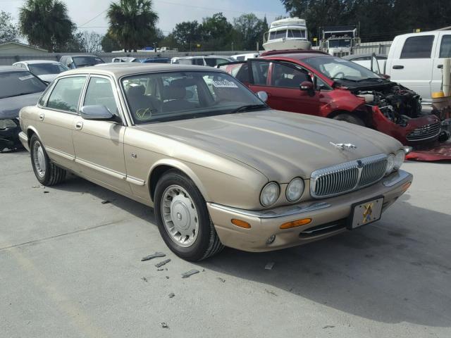 SAJKX6245WC837326 - 1998 JAGUAR VANDENPLAS BEIGE photo 1