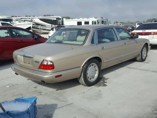 SAJKX6245WC837326 - 1998 JAGUAR VANDENPLAS BEIGE photo 4