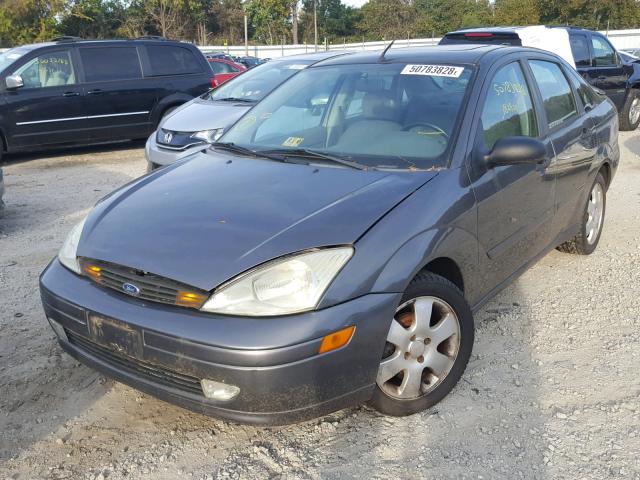 1FAFP38342W292019 - 2002 FORD FOCUS ZTS GRAY photo 2