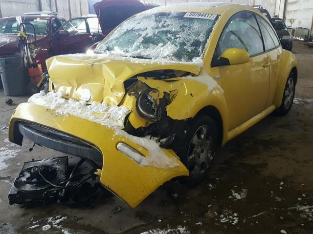 3VWCB21C22M442089 - 2002 VOLKSWAGEN NEW BEETLE 黄色 照片 2