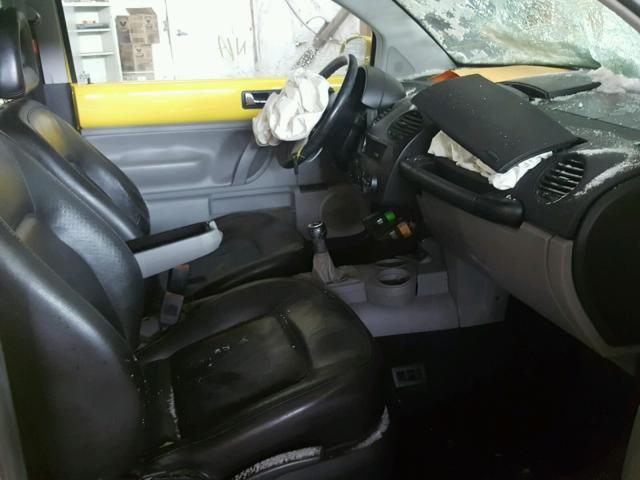 3VWCB21C22M442089 - 2002 VOLKSWAGEN NEW BEETLE 黄色 照片 5