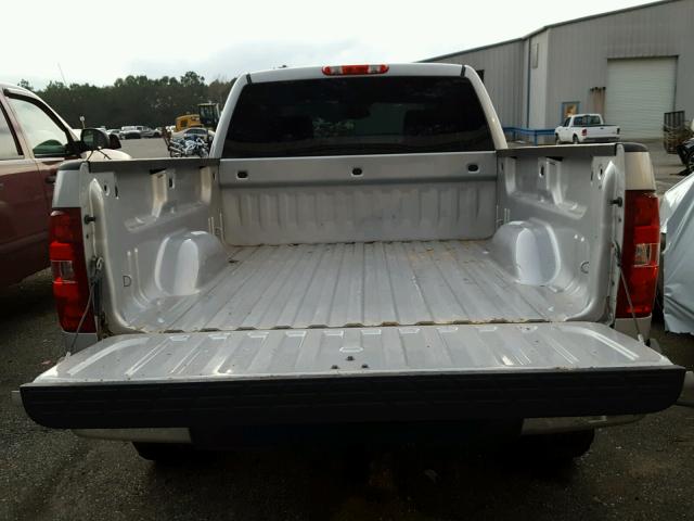 1GCSKSE31AZ149810 - 2010 CHEVROLET SILVERADO SILVER photo 9