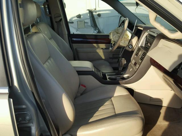 5LMEU78H73ZJ21923 - 2003 LINCOLN AVIATOR 金色 照片 5