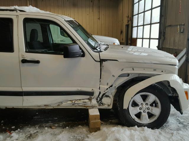 1J8GN28K09W517531 - 2009 JEEP LIBERTY SP WHITE photo 9