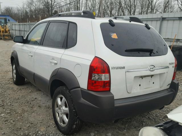 KM8JN72D45U051740 - 2005 HYUNDAI TUCSON GLS WHITE photo 3