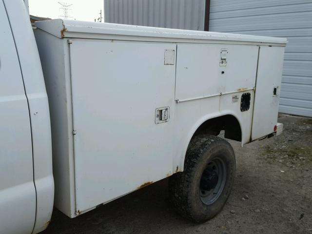 1FDSX35L22EC58109 - 2002 FORD F350 WHITE photo 9