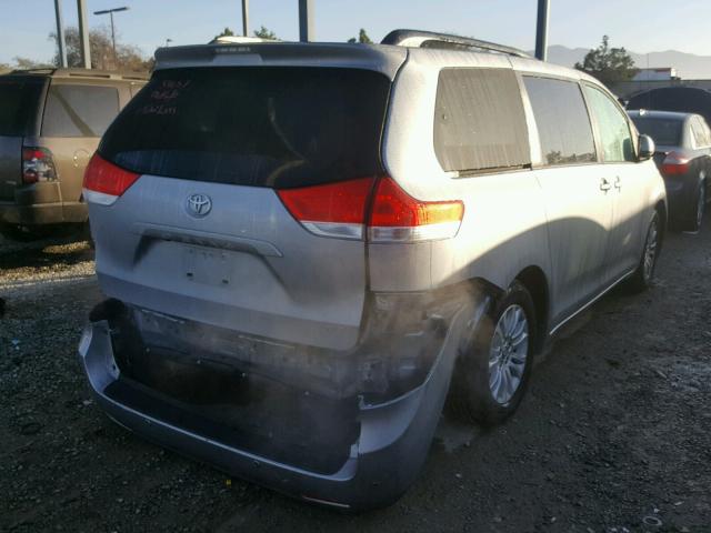 5TDYK3DC5DS393550 - 2013 TOYOTA SIENNA XLE SILVER photo 4