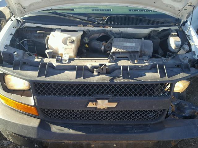 1GCFG15X181149718 - 2008 CHEVROLET EXPRESS G1 WHITE photo 7