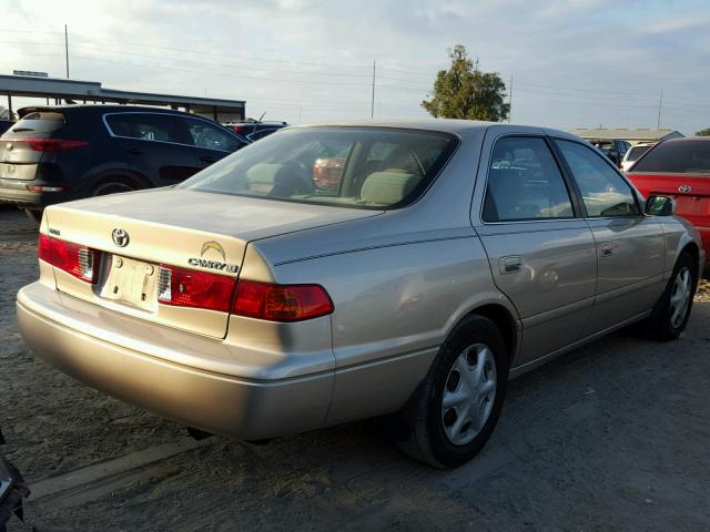 JT2BG22K710542043 - 2001 TOYOTA CAMRY CE 金色 照片 4