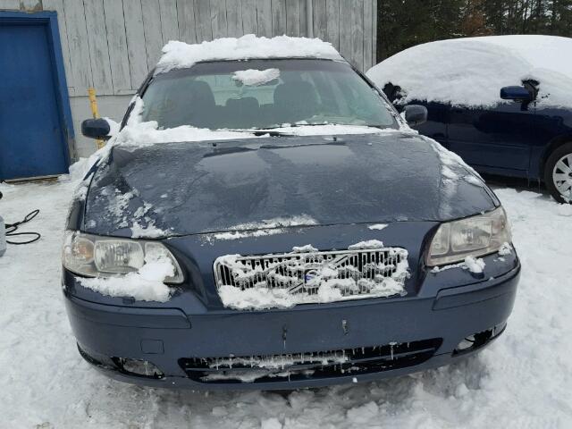 YV1SW640952460932 - 2005 VOLVO V70 BLUE photo 9