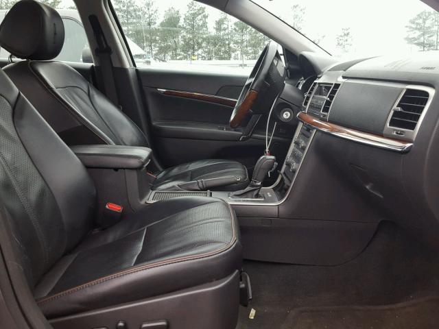 3LNHL2GC4CR805781 - 2012 LINCOLN MKZ ნაცრისფერი ფოტო 5