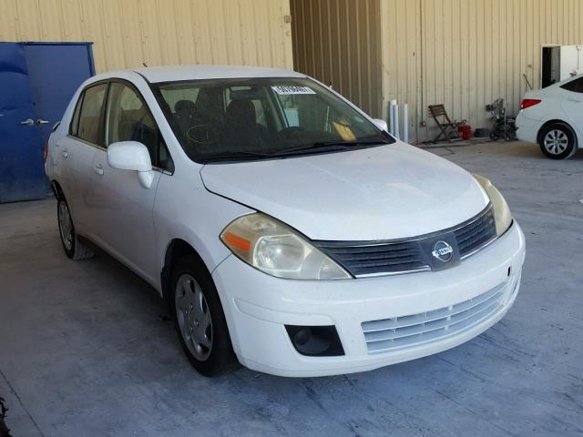 3N1BC11E67L455760 - 2007 NISSAN VERSA S WHITE photo 1