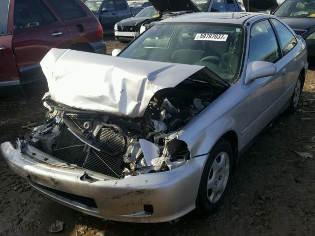 1HGEJ8245YL087939 - 2000 HONDA CIVIC EX SILVER photo 2