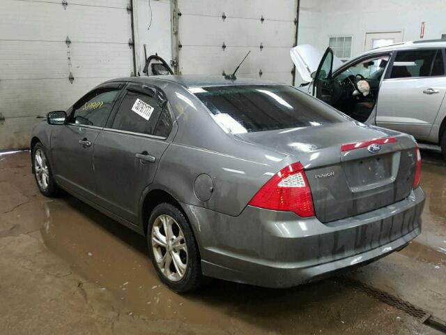 3FAHP0HA2CR136717 - 2012 FORD FUSION SE GRAY photo 3