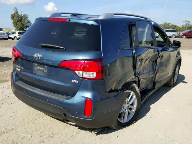 5XYKT3A61EG456322 - 2014 KIA SORENTO LX BLUE photo 4