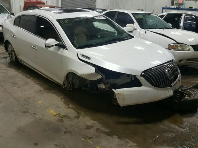 1G4GB5GR9GF175246 - 2016 BUICK LACROSSE WHITE photo 1