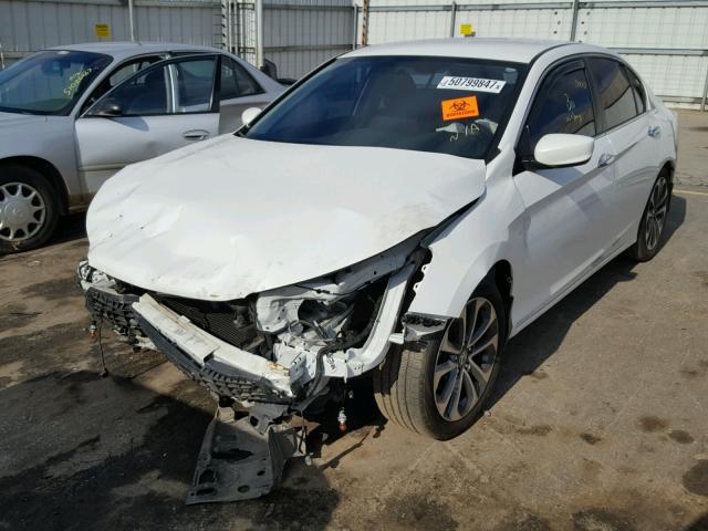 1HGCR2F55EA242416 - 2014 HONDA ACCORD SPO WHITE photo 2