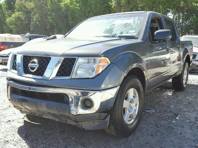 1N6AD07U78C443982 - 2008 NISSAN FRONTIER C GRAY photo 2