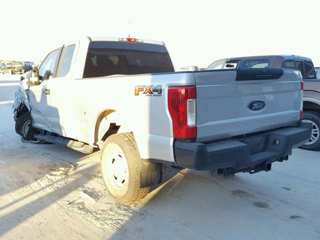 1FT7X2B65HED20405 - 2017 FORD F250 SUPER GRAY photo 3