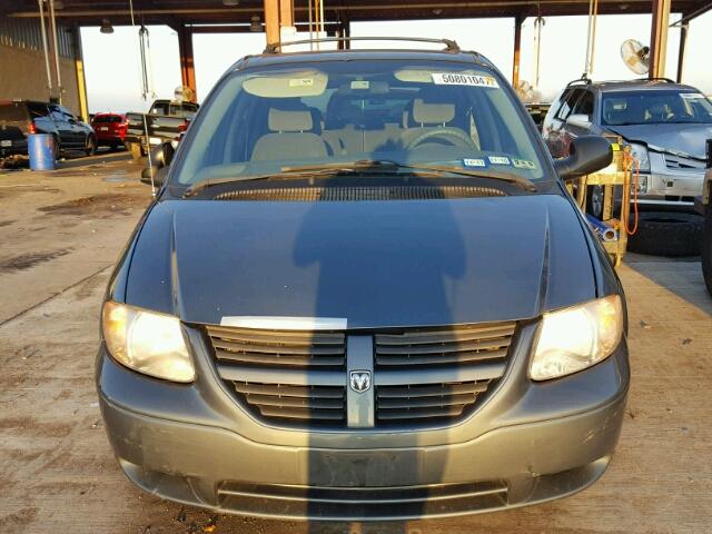 1D4GP45R26B631941 - 2006 DODGE CARAVAN SX GRAY photo 9