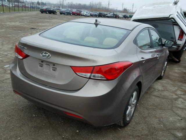 5NPDH4AE8DH312684 - 2013 HYUNDAI ELANTRA GL GOLD photo 4