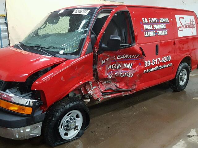 1GCZGTBG4D1175799 - 2013 CHEVROLET EXPRESS G3 RED photo 10