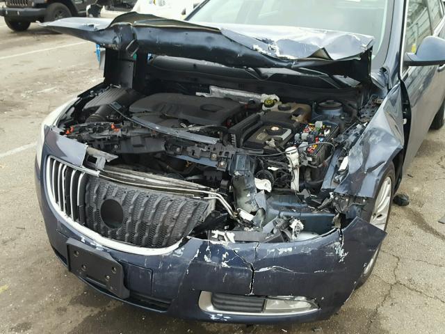 W04GT5GC4B1000108 - 2011 BUICK REGAL CXL BLUE photo 9