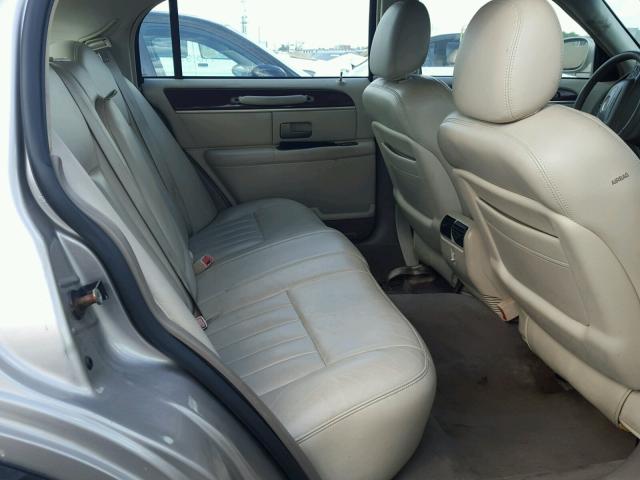 1LNHM81W93Y674206 - 2003 LINCOLN TOWN CAR E BEIGE photo 6