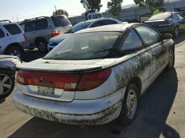 1G8ZH1278WZ206407 - 1998 SATURN SC2 WHITE photo 4