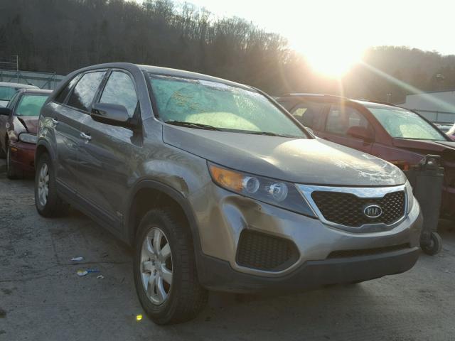 5XYKTCA13BG015615 - 2011 KIA SORENTO BA GRAY photo 1