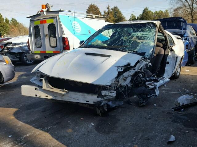 1FAFP40422F211061 - 2002 FORD MUSTANG WHITE photo 2