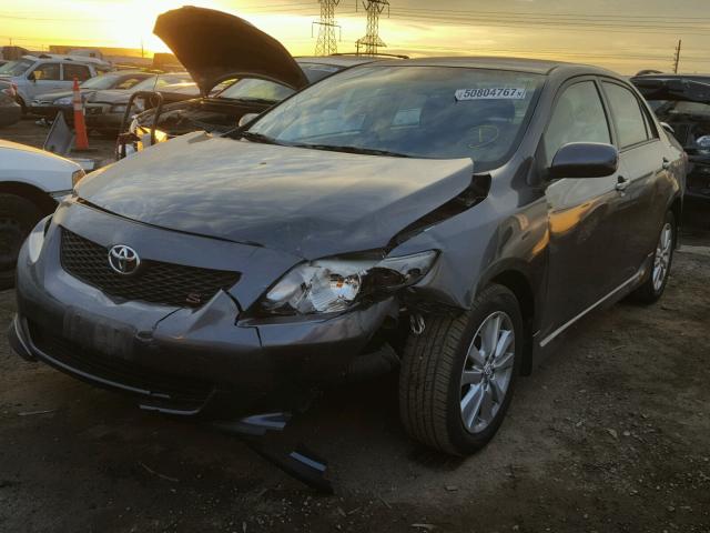 1NXBU40E19Z139040 - 2009 TOYOTA COROLLA BA GRAY photo 2