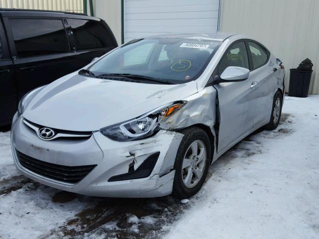 5NPDH4AEXFH640675 - 2015 HYUNDAI ELANTRA SE SILVER photo 2