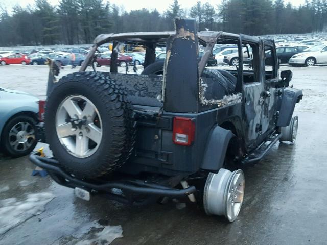 1J4GA69138L581475 - 2008 JEEP WRANGLER U BLACK photo 4