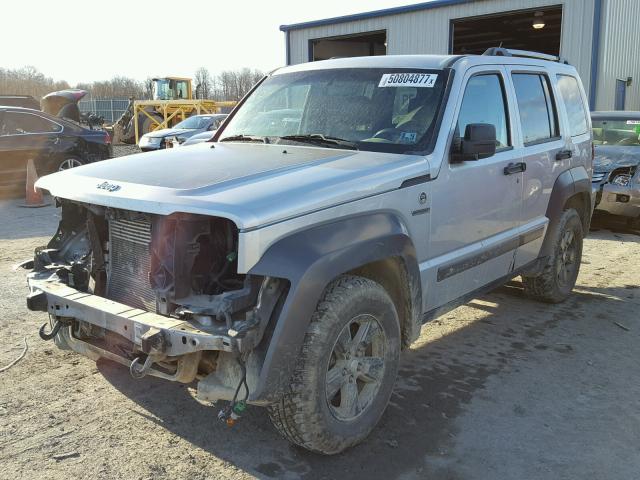 1J4PN3GK8BW588300 - 2011 JEEP LIBERTY RE SILVER photo 2