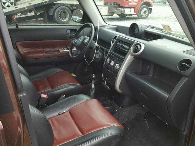 JTLKT334464122737 - 2006 TOYOTA SCION XB 棕色 照片 5