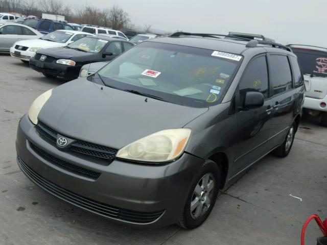 5TDZA23C25S369372 - 2005 TOYOTA SIENNA CE GRAY photo 2