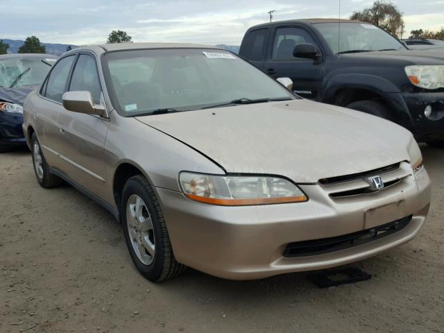 1HGCG6696YA064083 - 2000 HONDA ACCORD SE GOLD photo 1