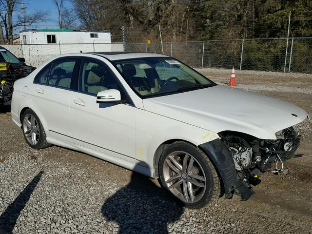 WDDGF8BB6CA626795 - 2012 MERCEDES-BENZ C 300 4MAT WHITE photo 1