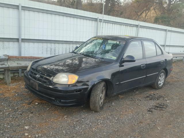 KMHCG45CX3U426015 - 2003 HYUNDAI ACCENT BLACK photo 2