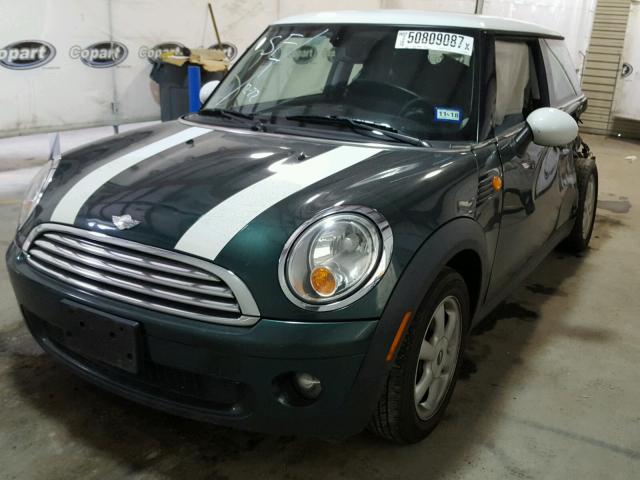 WMWMF33558TU69083 - 2008 MINI COOPER GREEN photo 2