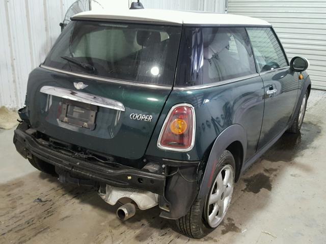 WMWMF33558TU69083 - 2008 MINI COOPER GREEN photo 4