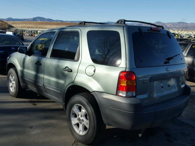 1FMYU93145KC10592 - 2005 FORD ESCAPE XLT GREEN photo 3