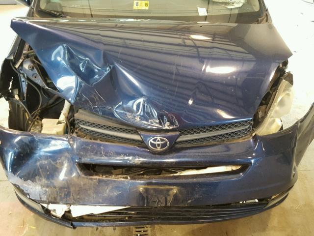 5TDZA22CX5S352062 - 2005 TOYOTA SIENNA XLE BLUE photo 7