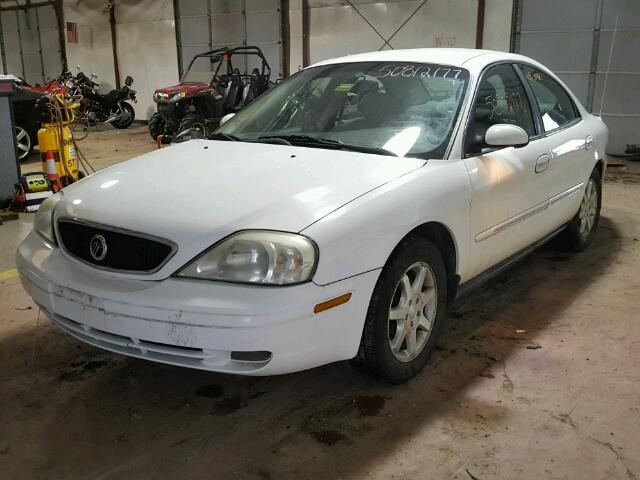 1MEFM50UX2A642106 - 2002 MERCURY SABLE GS WHITE photo 2